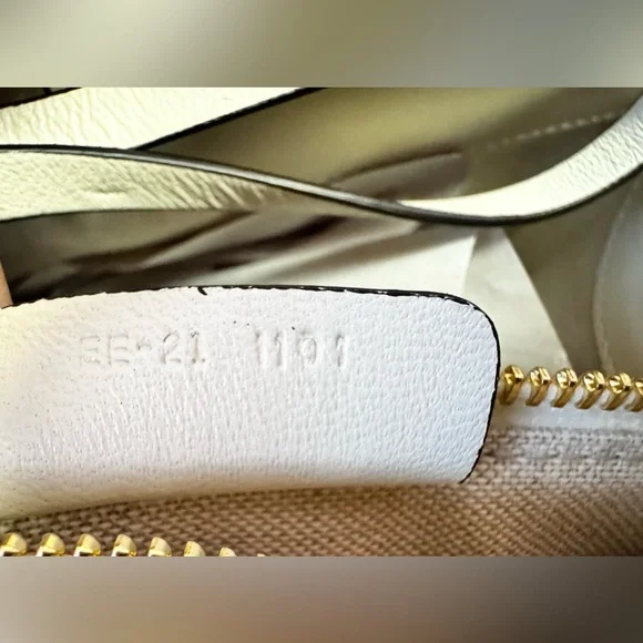 Salvatore Ferragamo Studio Raffia Bag - Picture 5 of 6